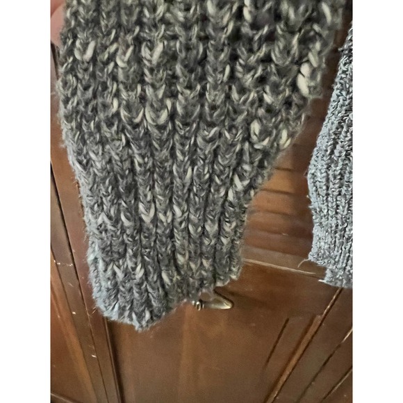 HOLLISTER Chunky Grey Sweater (Size XS/S) - Picture 5 of 9